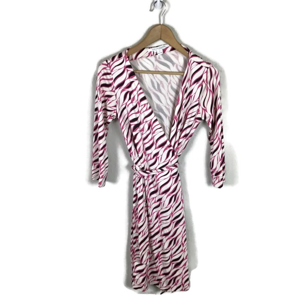 DIANE VON FURSTENBERG Wrap Dress New Julian Two